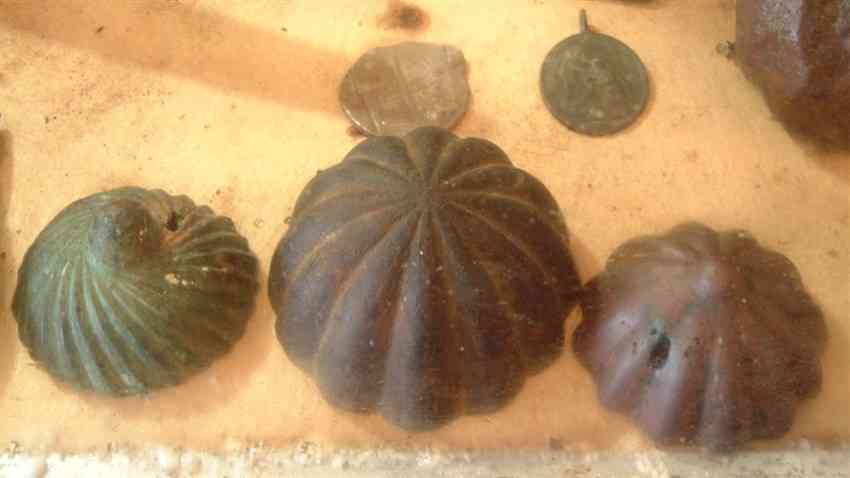 Brass Clavos